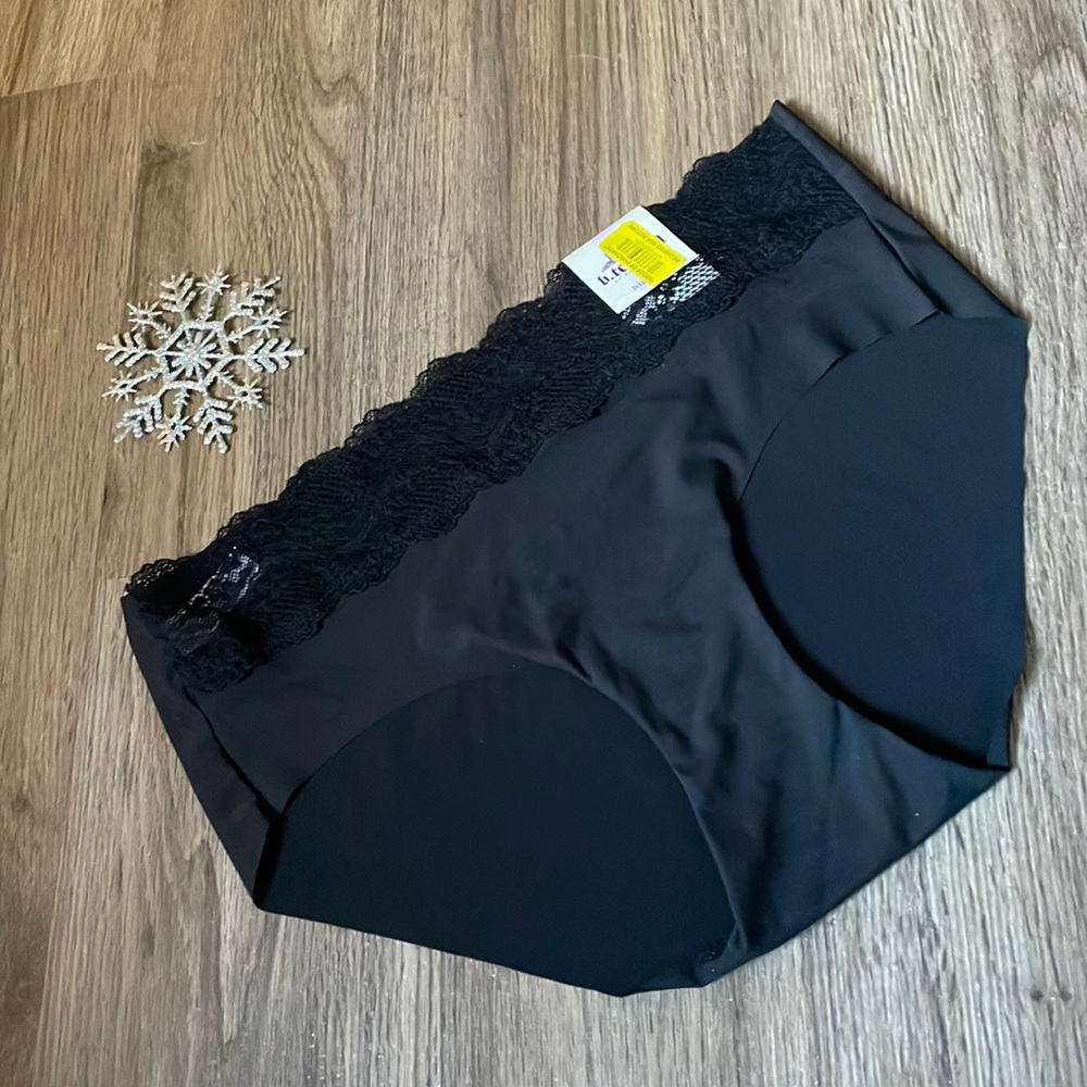 NWT B.Tempted Black Hipster Panties - Bundle and Save